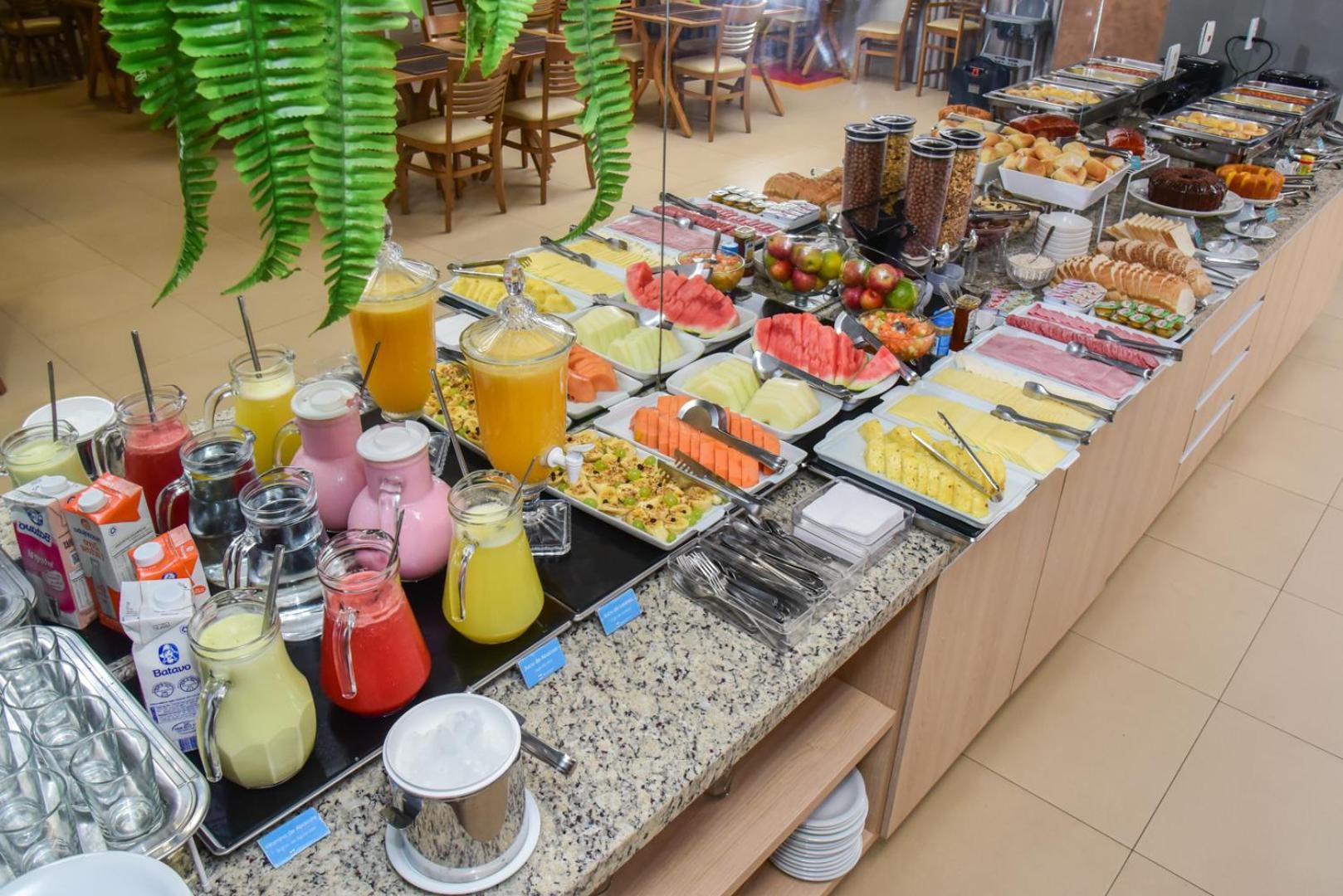 קסקוול Hotel Plaza Garden מראה חיצוני תמונה